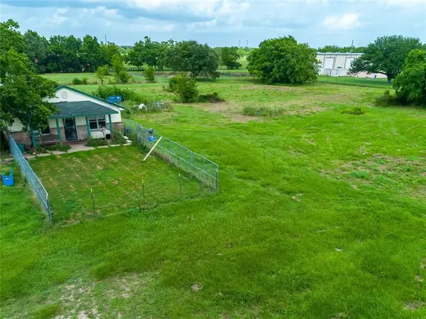 7525 Sanders Road, Rosharon, TX 77583