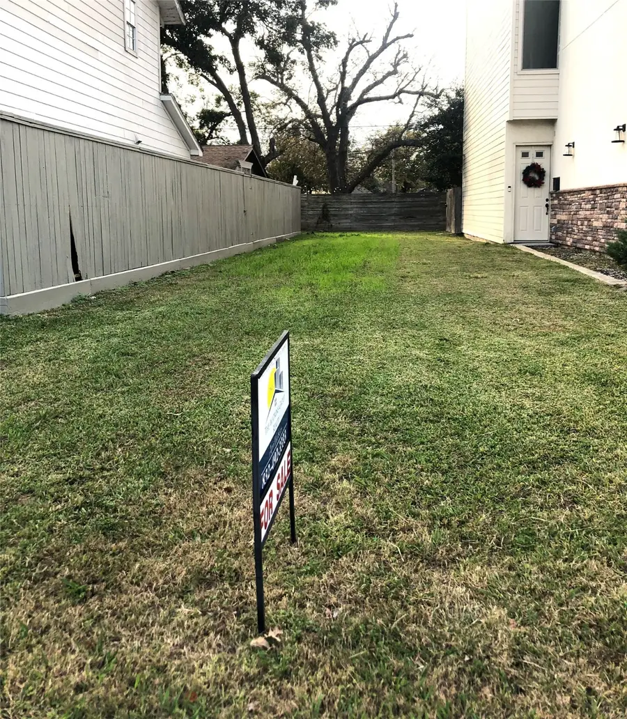 1811 Elysian Street, Houston, TX 77026 - Image #2