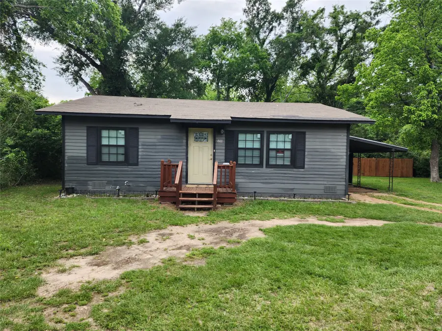 811 N Prairieville Street, Athens, TX 75751 - #2