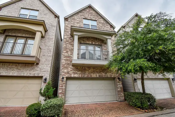 8413 Water Oak Pass Drive, Houston, TX 77055