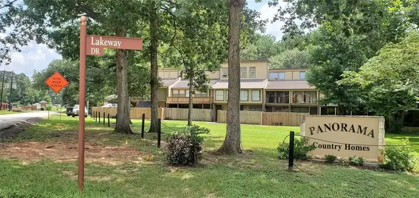 28 Lakeway Street, Conroe, TX 77304