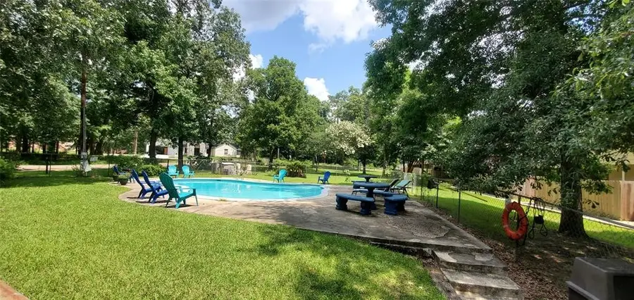 28 Lakeway Street, Conroe, TX 77304 - Image #2