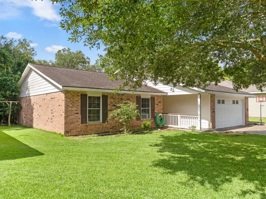 2208 Gontier Drive, Bay City, TX 77414 - Image #3