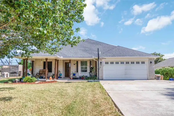 507 Shore Acres Boulevard, La Porte, TX 77571