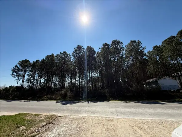 185 County Road 3570, Cleveland, TX 77327