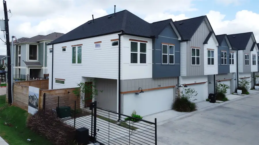 7718 Sky Dweller Drive, Houston, TX 77055 - Image #2