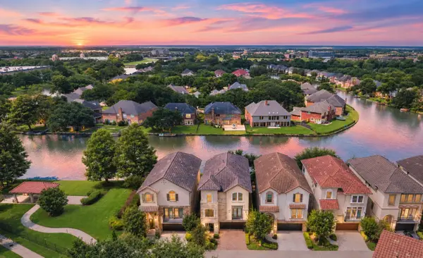 1122 Old Oyster Trail, Sugar Land, TX 77478