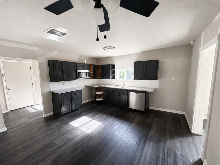 123 Barbara Drive, Clute, TX 77531 - #3