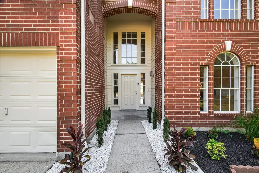 7926 Sundance Court, Baytown, TX 77521 - Image #3