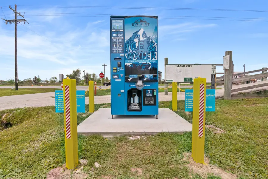 1136 Highway 87, Crystal Beach, TX 77650 - Image #3