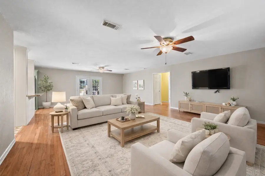 2004 Northshore Drive, Conroe, TX 77304 - Image #3