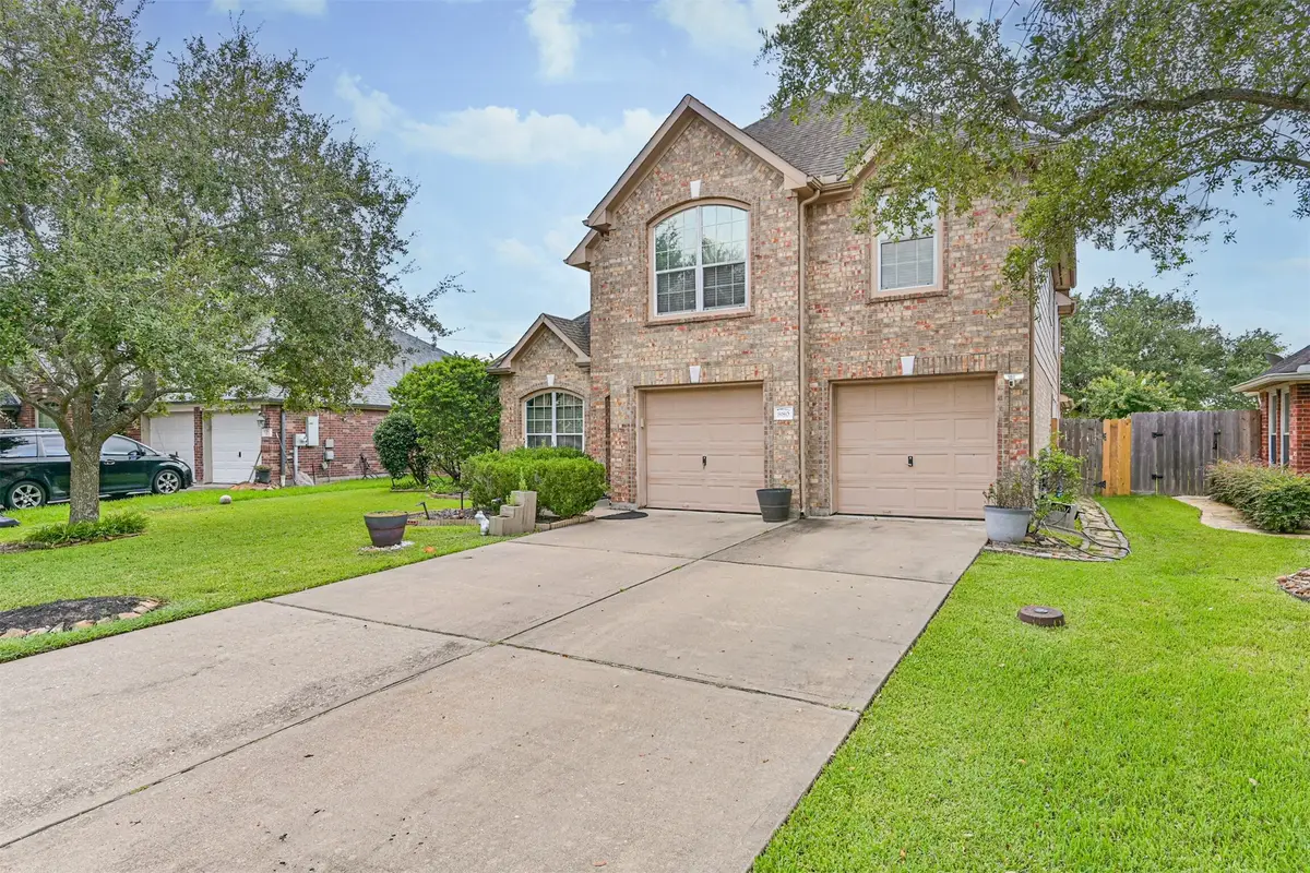 880 Shoal Pointe Lane, League City, TX 77573 - #1