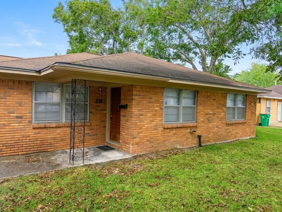 216 Schilling Street, Baytown, TX 77520 - #2