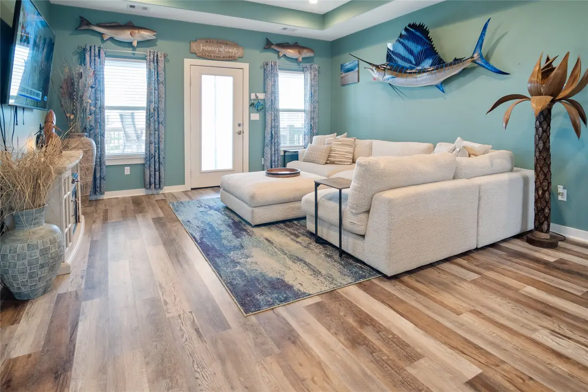957 S Cove, Crystal Beach, TX 77650 - #1