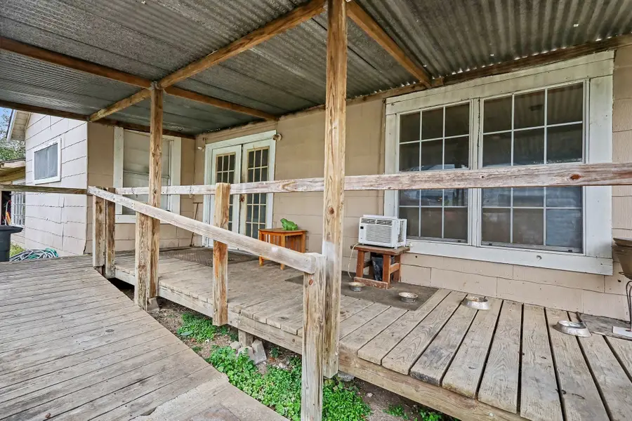 1012 Clear Lake Road, Highlands, TX 77562 - #3