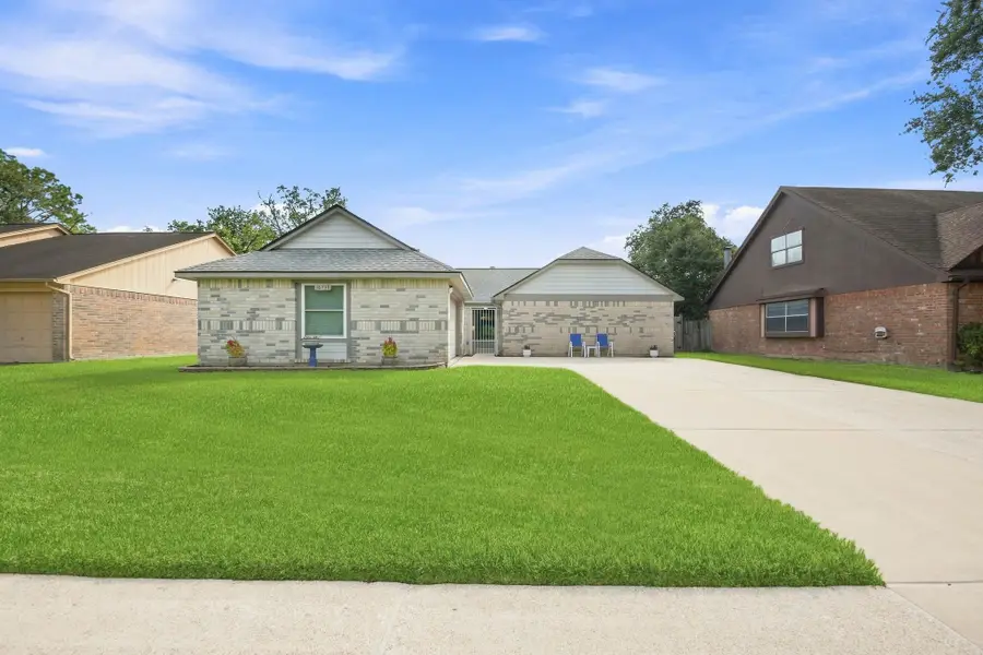 16738 Barkentine Lane, Friendswood, TX 77546 - #2