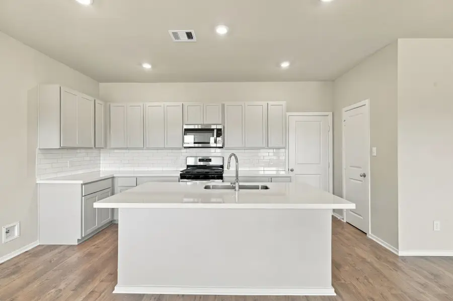 3530 Cardinal Pointe Drive, Angleton, TX 77515 - #3