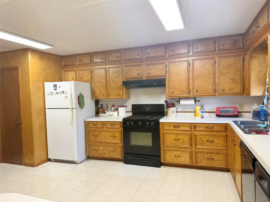 210 Magnolia Cove, Onalaska, TX 77360 - #2