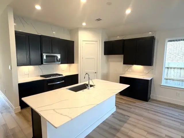 424 Summerset Landing, Conroe, TX 77304 - #2