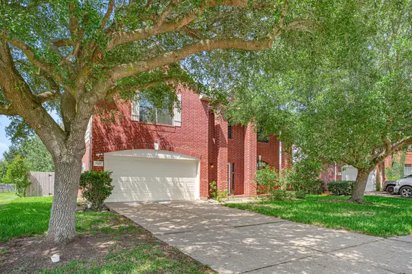 5610 Brazos Springs Drive, Sugar Land, TX 77479