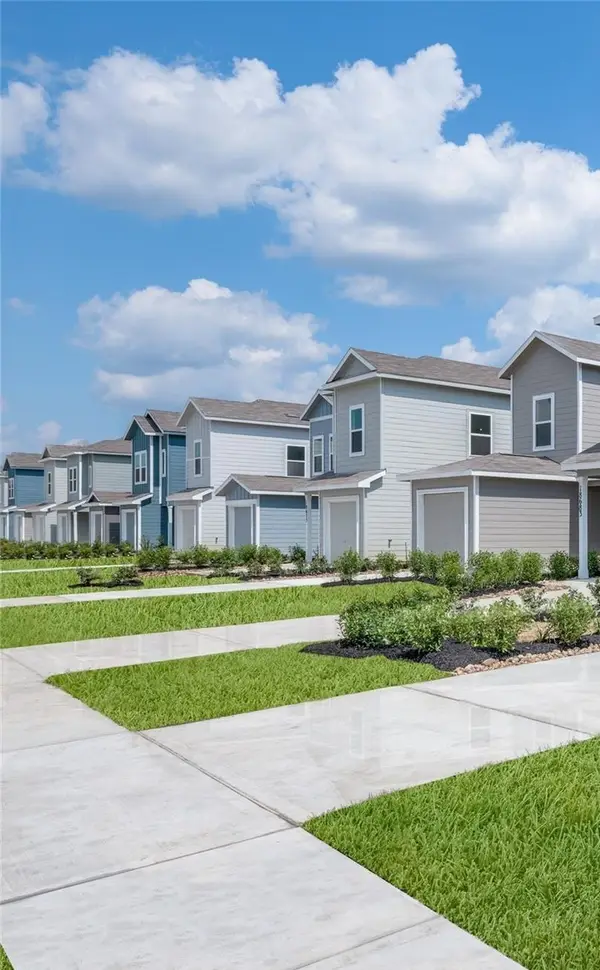 20146 Green Mallard Street, Crosby, TX 77532