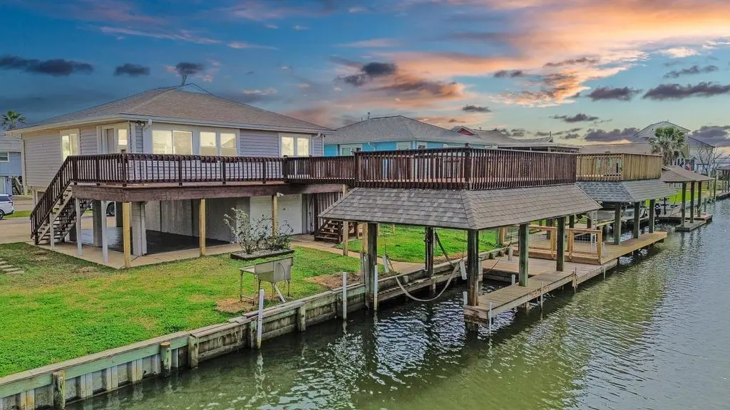 485 Pompano Street, Bayou Vista, TX 77563 - Image #1