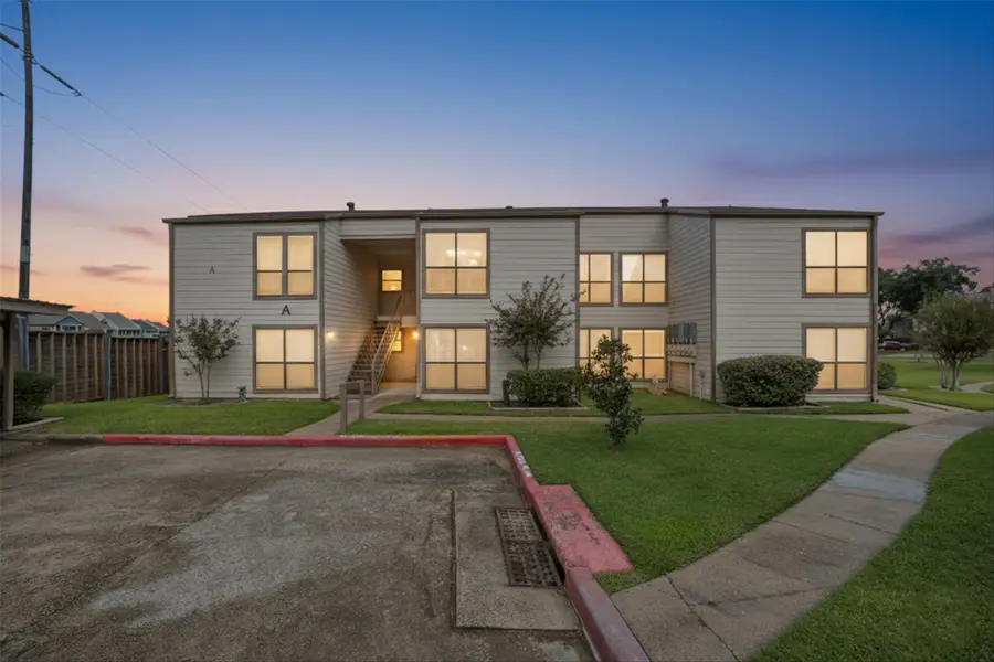 202 Lakeview Terrace #A, Conroe, TX 77356 - Image #2
