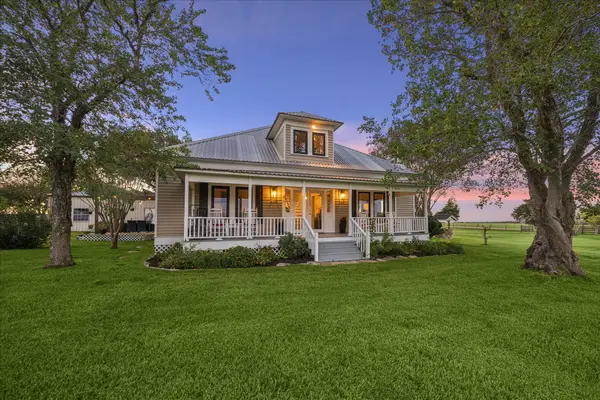 1220 San Felipe Road, Fayetteville, TX 78940