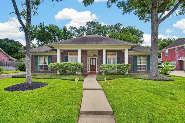 15327 Willow Shores Drive, Houston, TX 77062