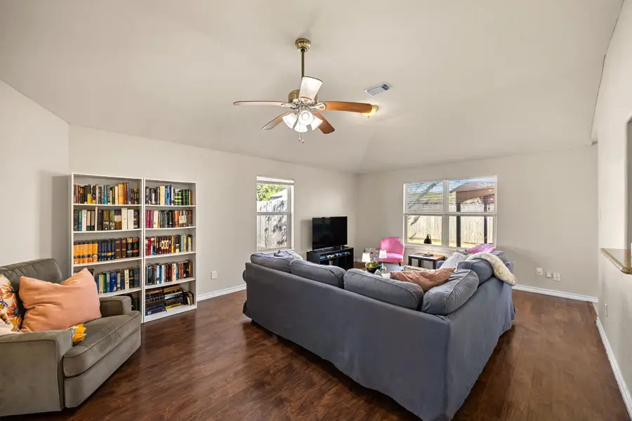 4050 Cary Creek Drive, Baytown, TX 77521 - Image #3