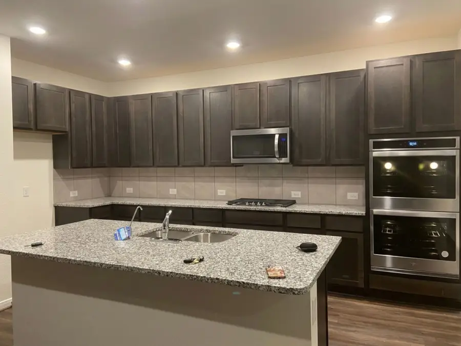 1009 Valley Crest Lane, La Marque, TX 77568 - #2