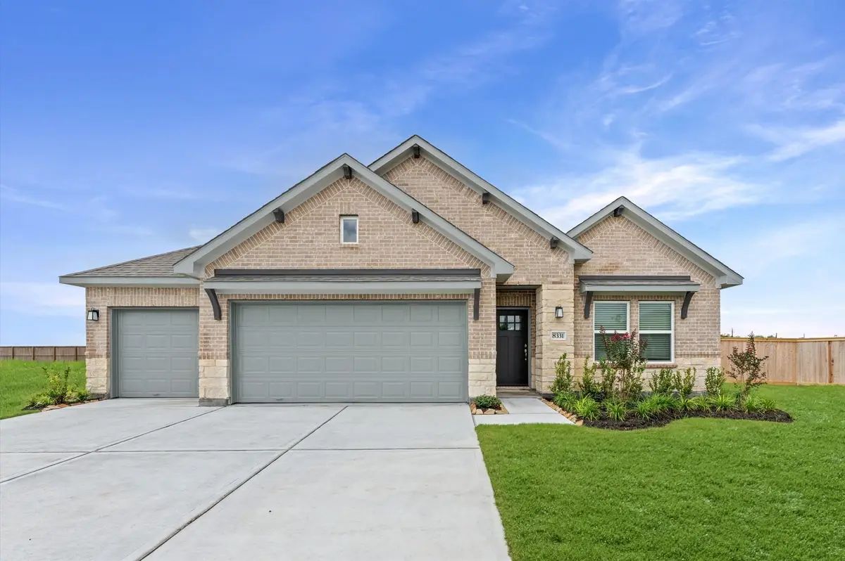 8331 Amethyst Valley Ln, Angleton, TX 77516 - #1
