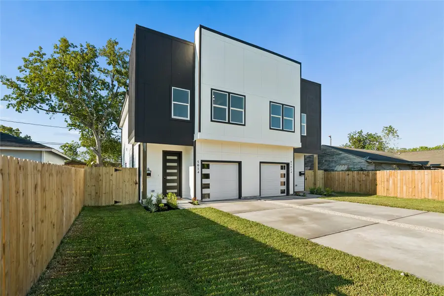 5014 Willow Glen Drive, Houston, TX 77033 - #3