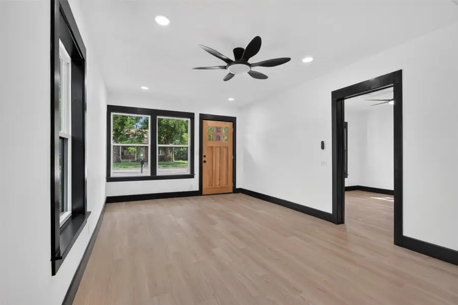 1506 Clay Street, Brenham, TX 77833 - #2