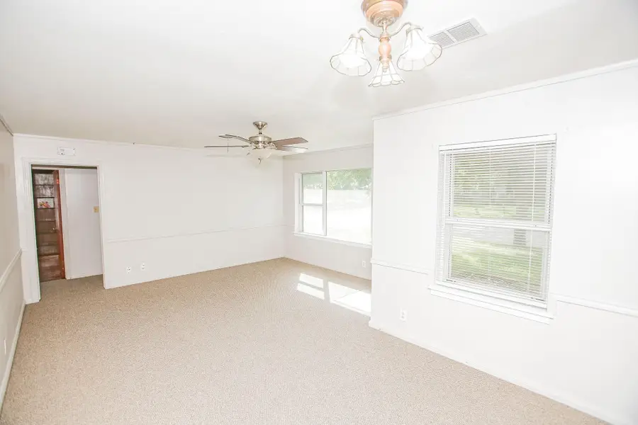 305 Wisteria Street, Lake Jackson, TX 77566 - #2
