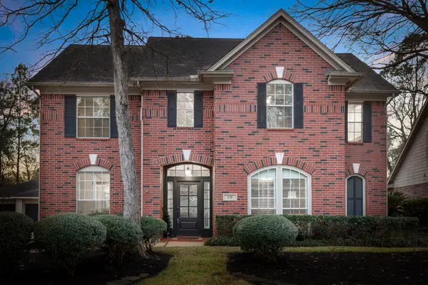 135 W Slatestone Circle, The Woodlands, TX 77382