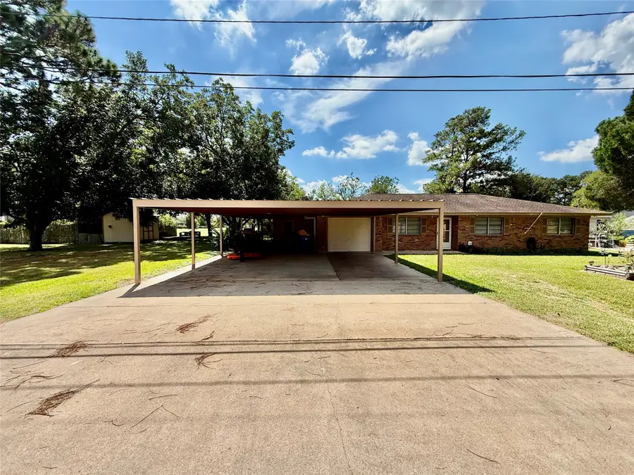 309 Crews Way, West Columbia, TX 77486 - #2