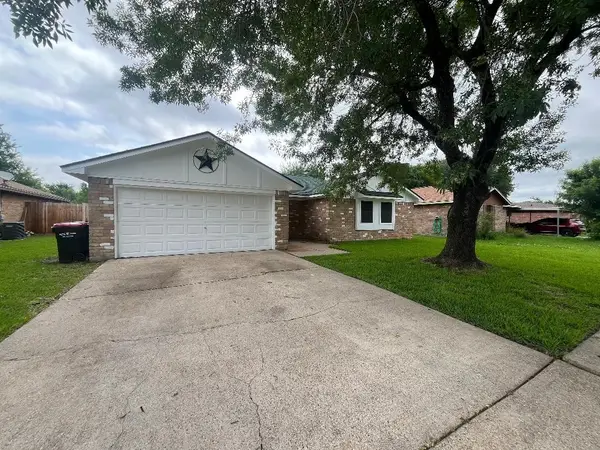 5111 Maple Drive, Baytown, TX 77521