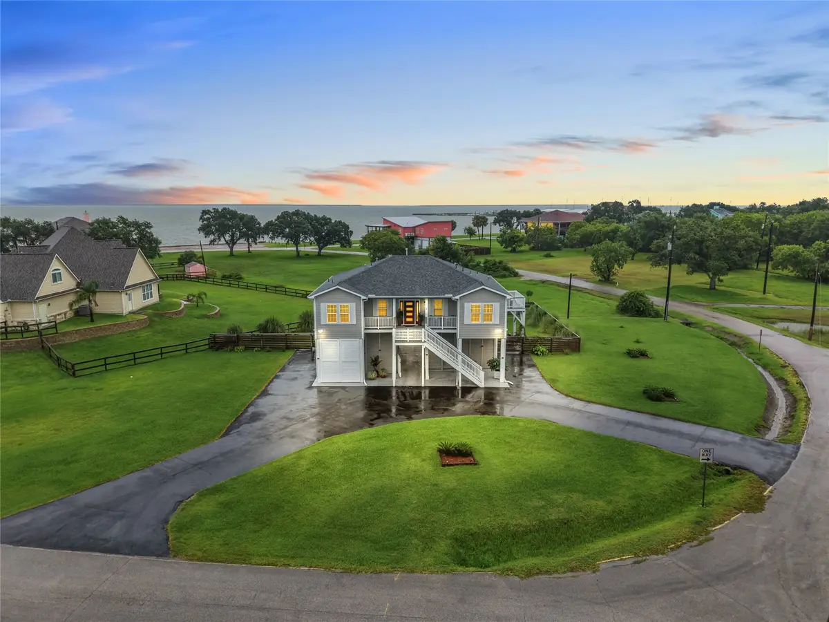 4 Shore Acres Circle, Shoreacres, TX 77571 - #1
