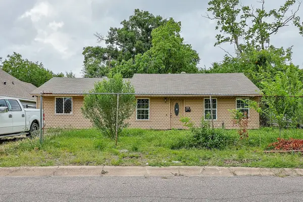 5839 Southurst Street, Houston, TX 77033