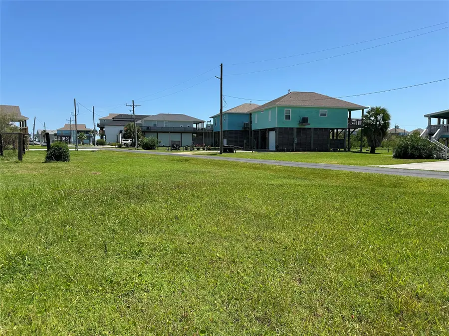 000 Sand Dune, Crystal Beach, TX 77650 - #3