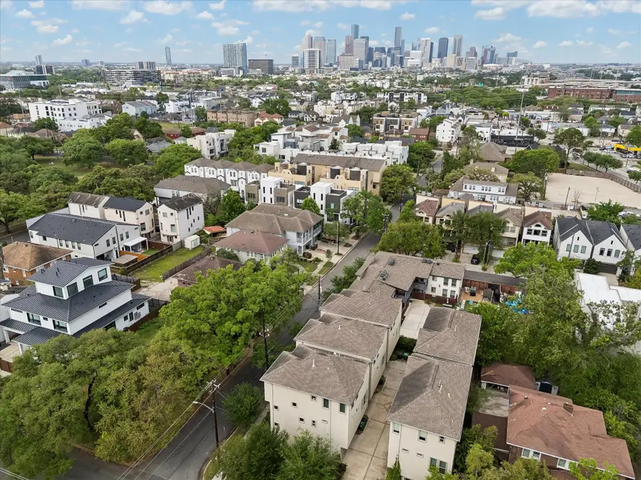 4833 Chenevert Street, Houston, TX 77004 - #2