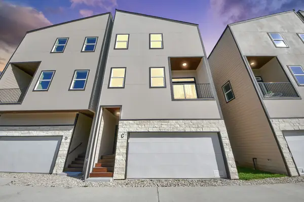 1216 E 34th Street #C, Houston, TX 77022