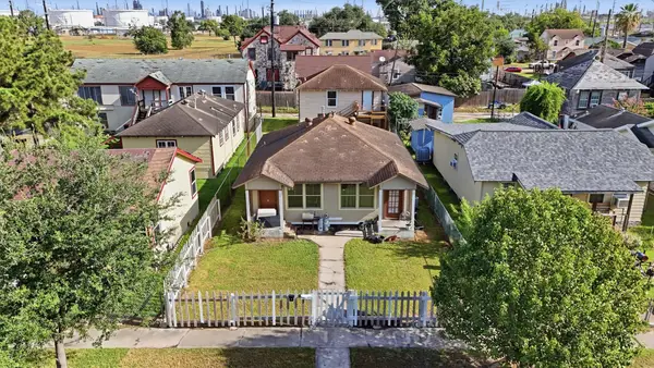 3420 Illinois Street, Baytown, TX 77520