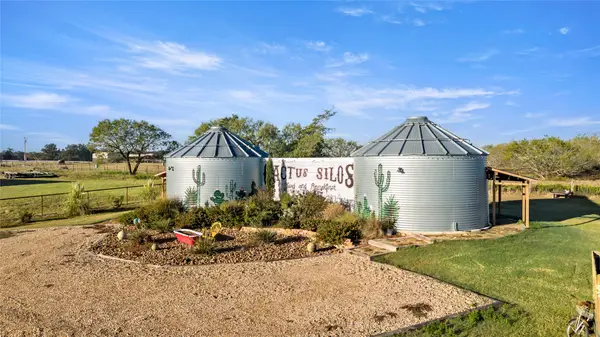 26759 N Hwy 90, Bedias, TX 77831