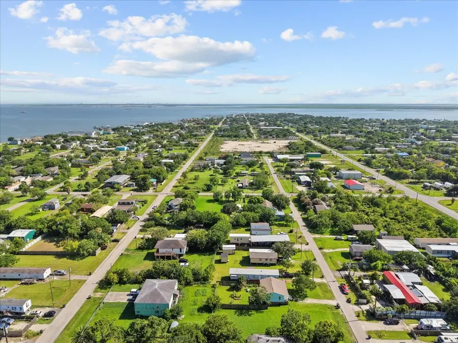 710 Broadway, Dickinson, TX 77539 - #3