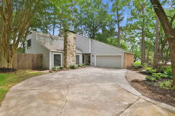 2119 Woodstream Drive, Kingwood, TX 77339