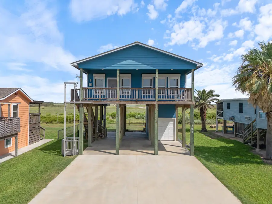 403 Beachfront Drive, Matagorda, TX 77457 - #2