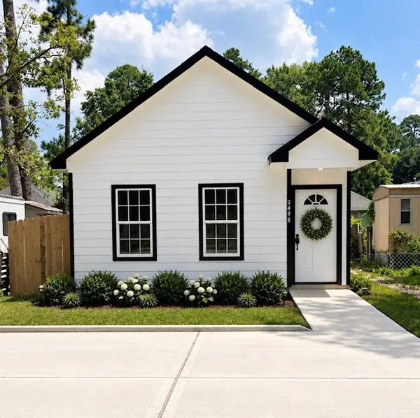 9496 Walkwood Street, Willis, TX 77318