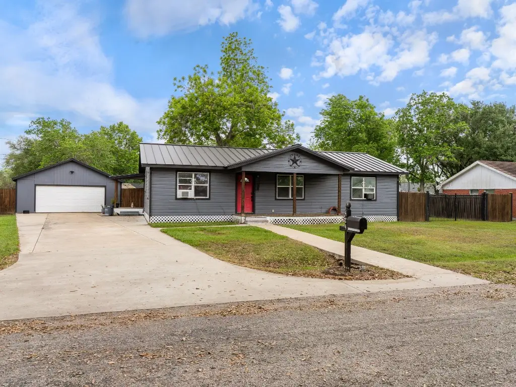 404 E Elizabeth Avenue, Palacios, TX 77465 - #1